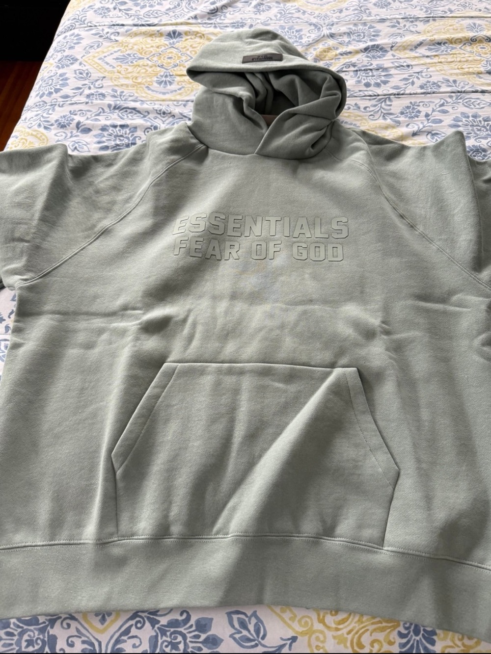 Essentials Fear Of God Sycamore Men’s Pullover Hoodie with Embossed Label size L